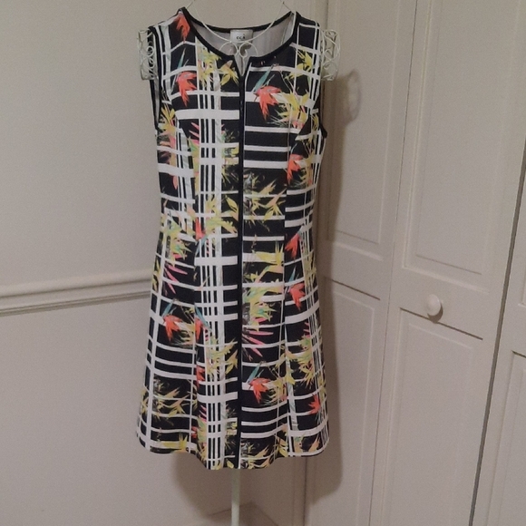 ECI Black and White Geometric Floral Mini Dress - Picture 1 of 8
